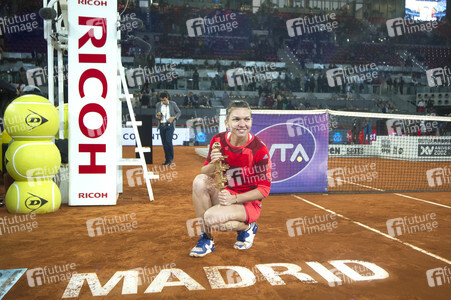 Tennis Match Dominika Cibulková vs Simona Halep in Madrid