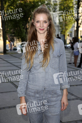 Filmpremiere 'Mängelexemplar' in Berlin