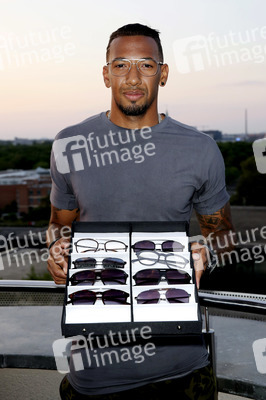 Jerome Boateng präsentiert seine Brillenkollektion in Berlin