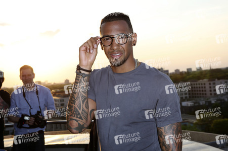Jerome Boateng präsentiert seine Brillenkollektion in Berlin