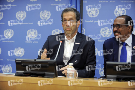 Pressekonferenz mit Kenneth Cole in New York