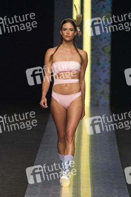 Vevas Fashion Show, Swimwear Fashion Week Moda Cálida 2016