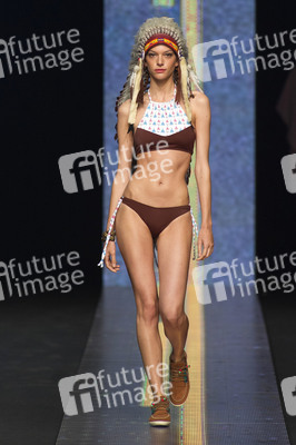 Vevas Fashion Show, Swimwear Fashion Week Moda Cálida 2016