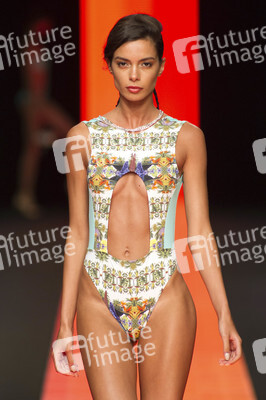 Hipertrofico Fashion Show, Swimwear Fashion Week Moda Cálida 2016