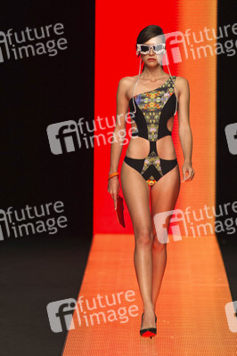Hipertrofico Fashion Show, Swimwear Fashion Week Moda Cálida 2016