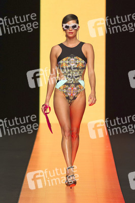 Hipertrofico Fashion Show, Swimwear Fashion Week Moda Cálida 2016