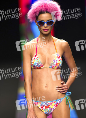 Agatha Ruiz de la Prada Fashion Show, Swimwear Fashion Week Moda Cálida 2016