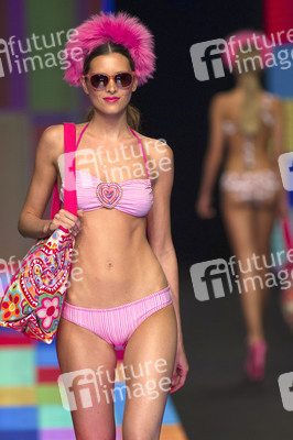 Agatha Ruiz de la Prada Fashion Show, Swimwear Fashion Week Moda Cálida 2016