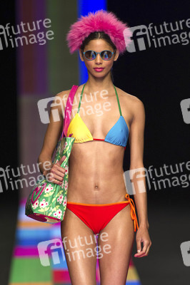 Agatha Ruiz de la Prada Fashion Show, Swimwear Fashion Week Moda Cálida 2016