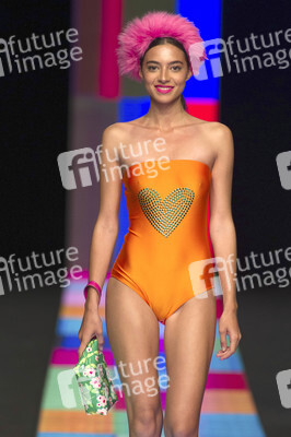 Agatha Ruiz de la Prada Fashion Show, Swimwear Fashion Week Moda Cálida 2016