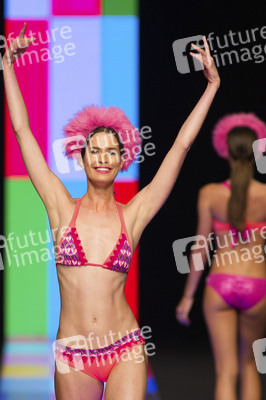 Agatha Ruiz de la Prada Fashion Show, Swimwear Fashion Week Moda Cálida 2016
