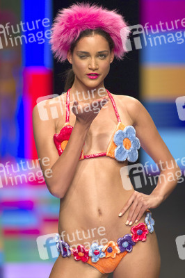 Agatha Ruiz de la Prada Fashion Show, Swimwear Fashion Week Moda Cálida 2016