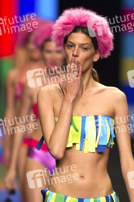 Agatha Ruiz de la Prada Fashion Show, Swimwear Fashion Week Moda Cálida 2016