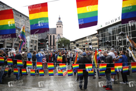 Mahnwache für die Opfer des Terror-Anschlags von Orlando in Köln