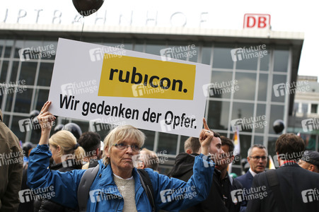 Mahnwache für die Opfer des Terror-Anschlags von Orlando in Köln