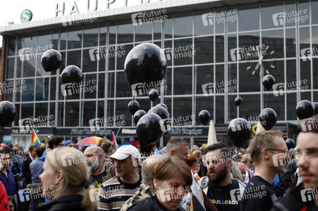 Mahnwache für die Opfer des Terror-Anschlags von Orlando in Köln