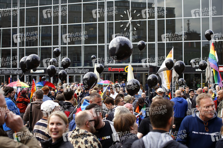 Mahnwache für die Opfer des Terror-Anschlags von Orlando in Köln
