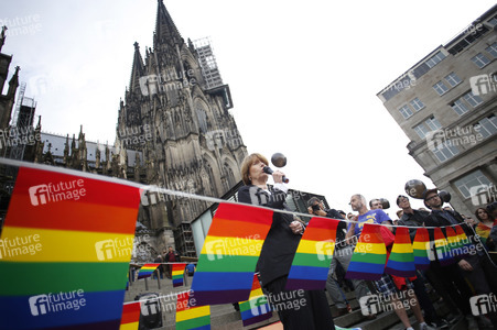 Mahnwache für die Opfer des Terror-Anschlags von Orlando in Köln