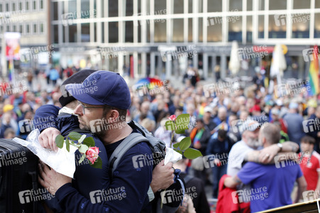 Mahnwache für die Opfer des Terror-Anschlags von Orlando in Köln