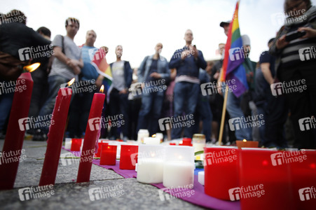Mahnwache für die Opfer des Terror-Anschlags von Orlando in Köln