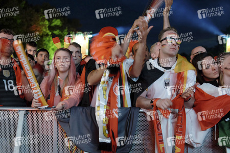 Fans beim UEFA-Fußball-Europameisterschaft 2016 Spiel Deutschland gegen Polen in Berlin