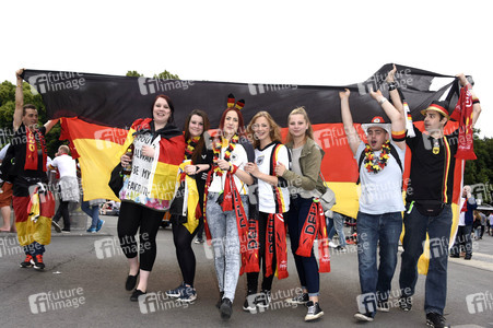Fans beim UEFA-Fußball-Europameisterschaft 2016 Spiel Deutschland gegen Polen in Berlin