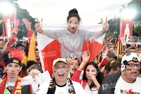 Fans beim UEFA-Fußball-Europameisterschaft 2016 Spiel Deutschland gegen Polen in Berlin