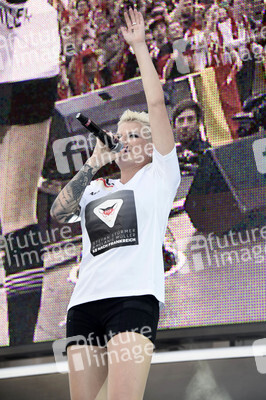 Fans beim UEFA-Fußball-Europameisterschaft 2016 Spiel Deutschland gegen Polen in Berlin