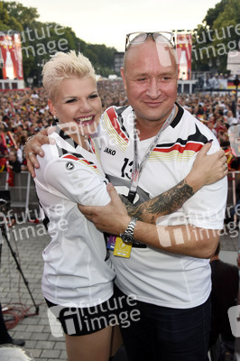 Fans beim UEFA-Fußball-Europameisterschaft 2016 Spiel Deutschland gegen Polen in Berlin