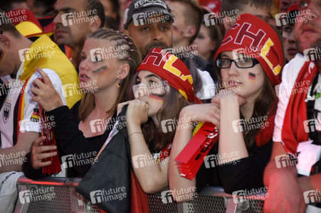 Fans beim UEFA-Fußball-Europameisterschaft 2016 Spiel Deutschland gegen Polen in Berlin