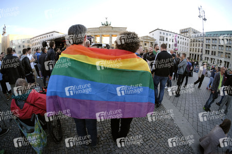 Gedenken an die Opfer des Anschlags von Orlando in Berlin