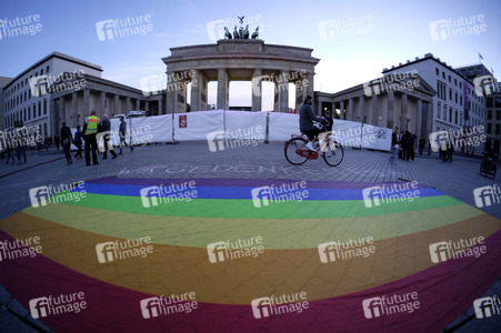 Gedenken an die Opfer des Anschlags von Orlando in Berlin