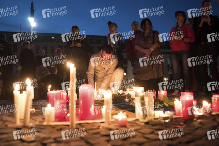 Gedenken an die Opfer des Anschlags von Orlando in Berlin