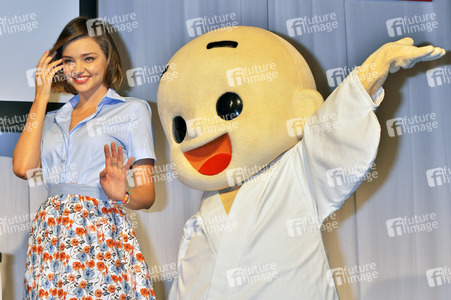 Miranda Kerr wirbt für fermentierte Lebensmittel in Tokio