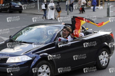 Autokorso nach dem UEFA-Fußball-Europameisterschaft 2016 Spiel Deutschland gegen Nordirland in Berlin