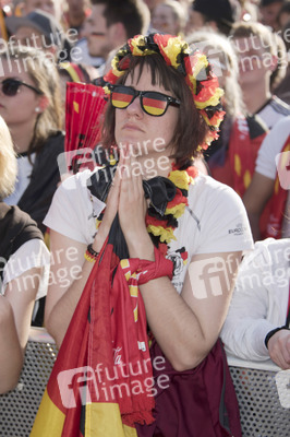 Fanmeile beim UEFA-Fußball-Europameisterschaft 2016 Spiel Deutschland gegen Nordirland in Berlin