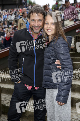 Premiere von 'Der Schatz im Silbersee' in Bad Segeberg
