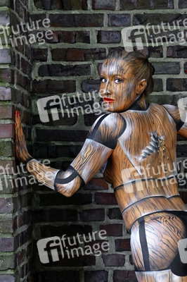 Holzgliederfigur / Human Artist Model Bodypainting
