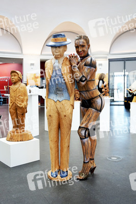 Holzgliederfigur / Human Artist Model Bodypainting
