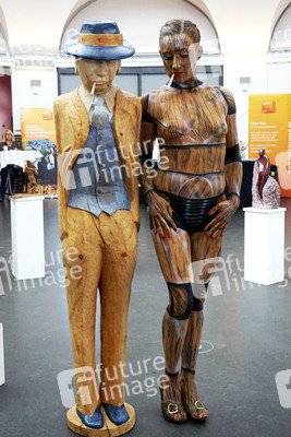 Holzgliederfigur / Human Artist Model Bodypainting