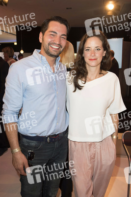Cocktail prolongé zu den 44. International EMMY Awards in Berlin