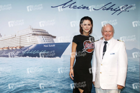 Pressekonferenz zur Taufe von 'Mein Schiff 5' in Kiel