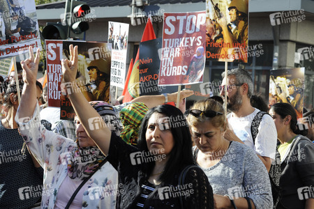 Protest gegen das Vorgehen der türkischen Regierung nach dem gescheiterten Militärputsch