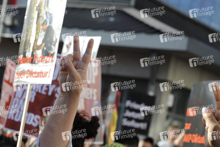 Protest gegen das Vorgehen der türkischen Regierung nach dem gescheiterten Militärputsch