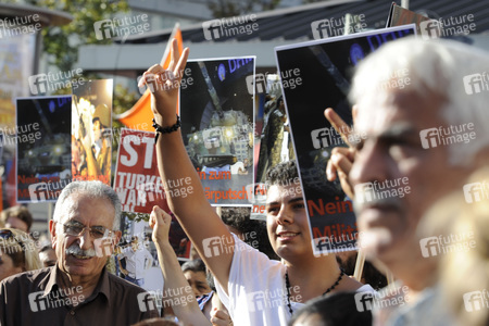 Protest gegen das Vorgehen der türkischen Regierung nach dem gescheiterten Militärputsch