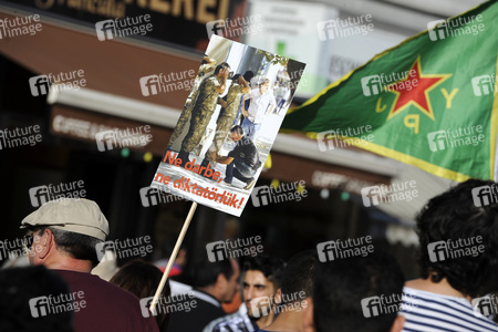 Protest gegen das Vorgehen der türkischen Regierung nach dem gescheiterten Militärputsch