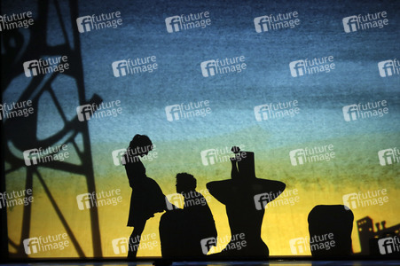 Premiere der Tanzshow 'Shadowland 2 - Neues aus dem Reich der Schatten' in Berlin