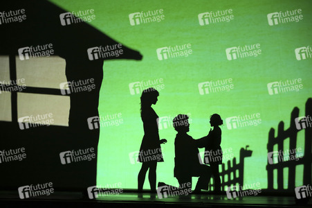 Premiere der Tanzshow 'Shadowland 2 - Neues aus dem Reich der Schatten' in Berlin