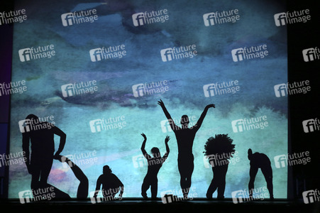 Premiere der Tanzshow 'Shadowland 2 - Neues aus dem Reich der Schatten' in Berlin