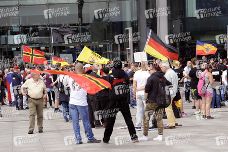 'Merkel muss weg' Demo in Berlin